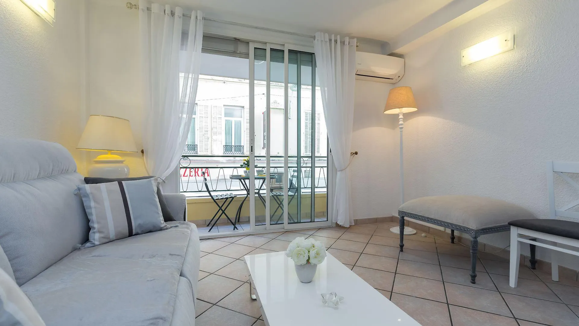 Palais Des Fleurs Appartement Cannes